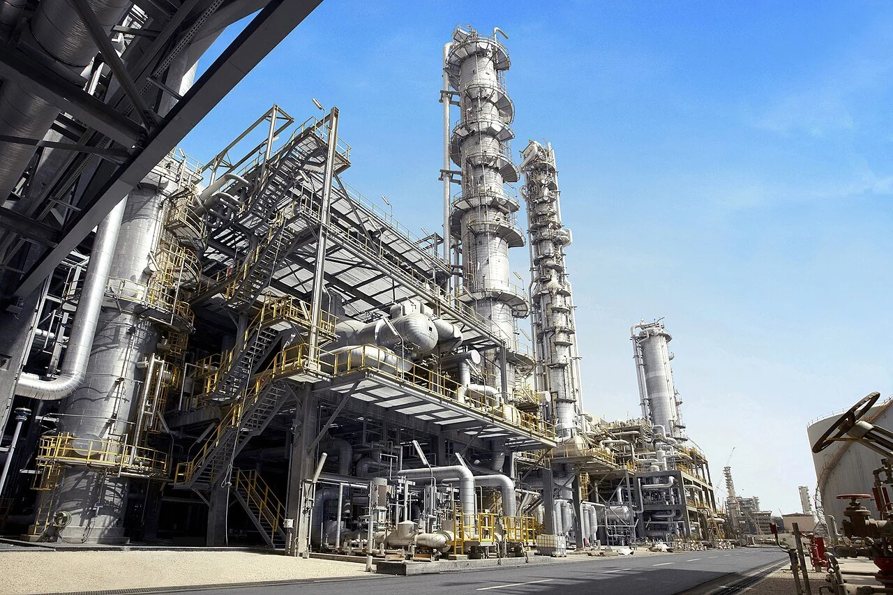 Petrochemical refinery